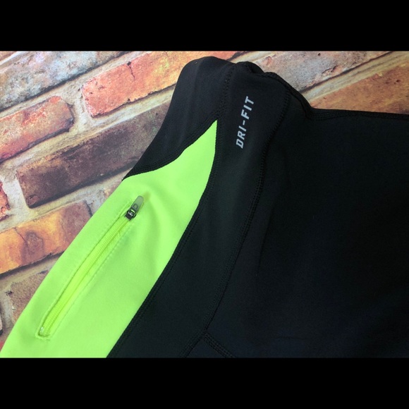 Nike Dri-Fit women’s capris - Picture 7 of 7
